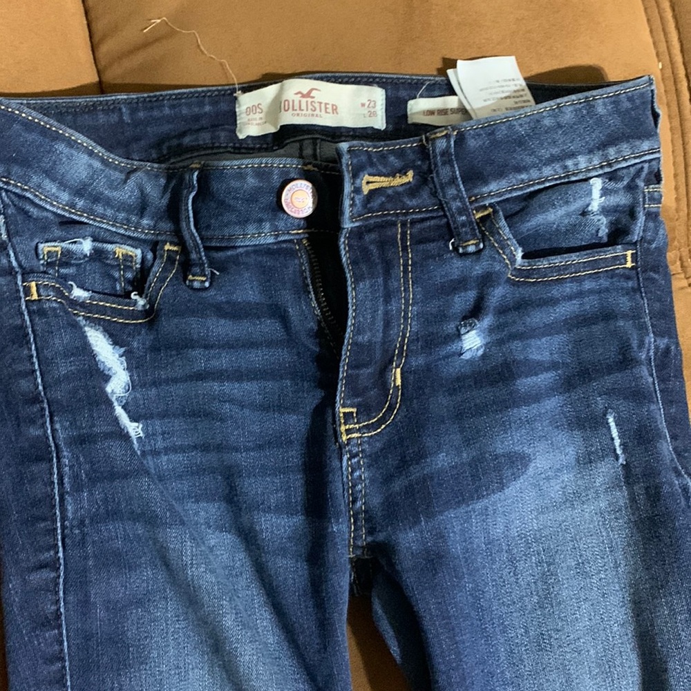 Hollister jeans size 00 low rise super skinny fit